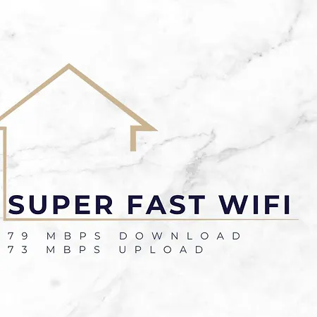 Center Fast Wi-fi, Designer Bathroom 提耳堡