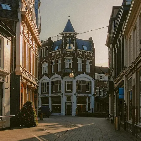 Center Fast Wi-fi, Designer Bathroom Apartment Tilburg