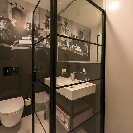 Center Fast Wi-fi, Designer Bathroom Apartment *