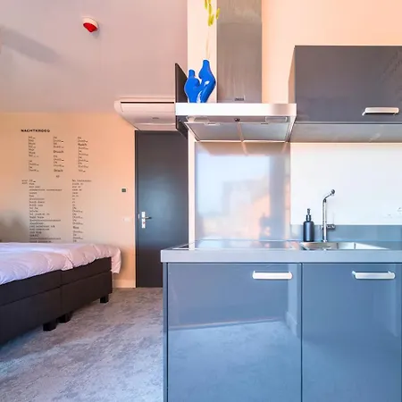 Center Fast Wi-fi, Designer Bathroom