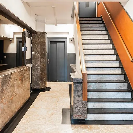 Center Fast Wi-fi, Designer Bathroom