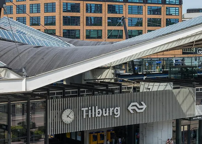 Center Fast Wi-fi, Designer Bathroom アパート *