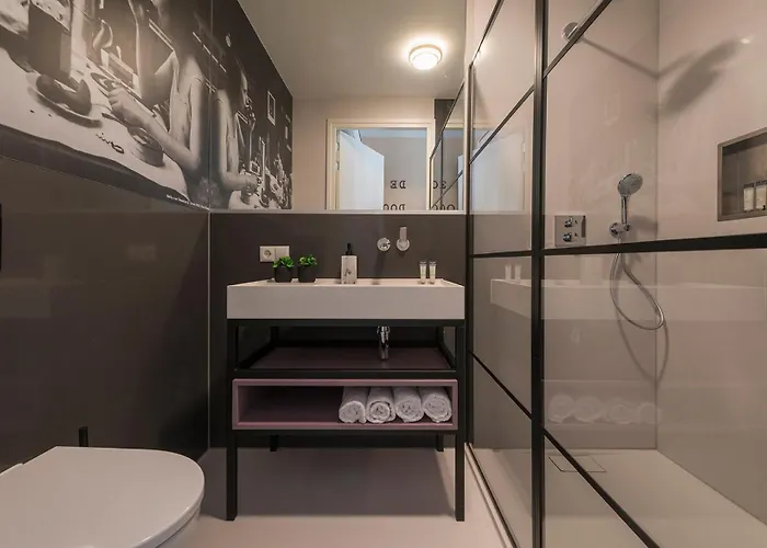 Center Fast Wi-fi, Designer Bathroom アパート ティルブルグ