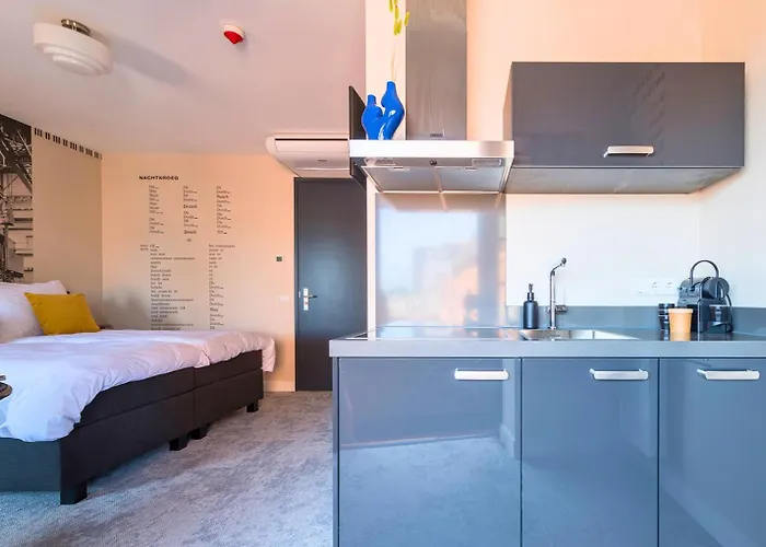 Center Fast Wi-fi, Designer Bathroom