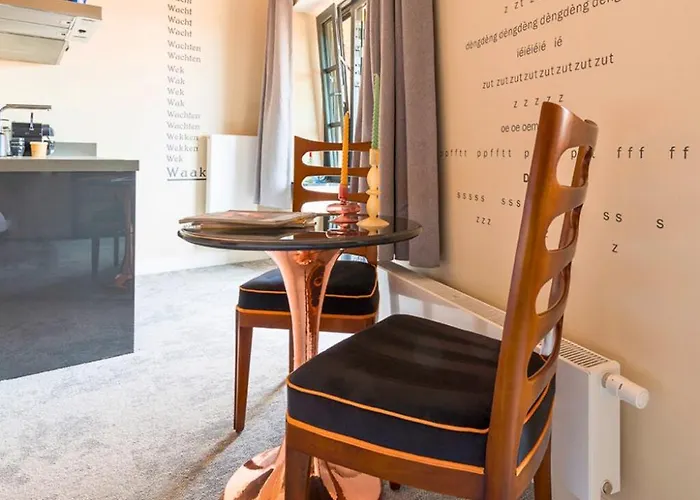 Center Fast Wi-fi, Designer Bathroom *