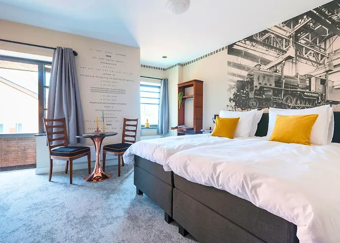 Center Fast Wi-fi, Designer Bathroom